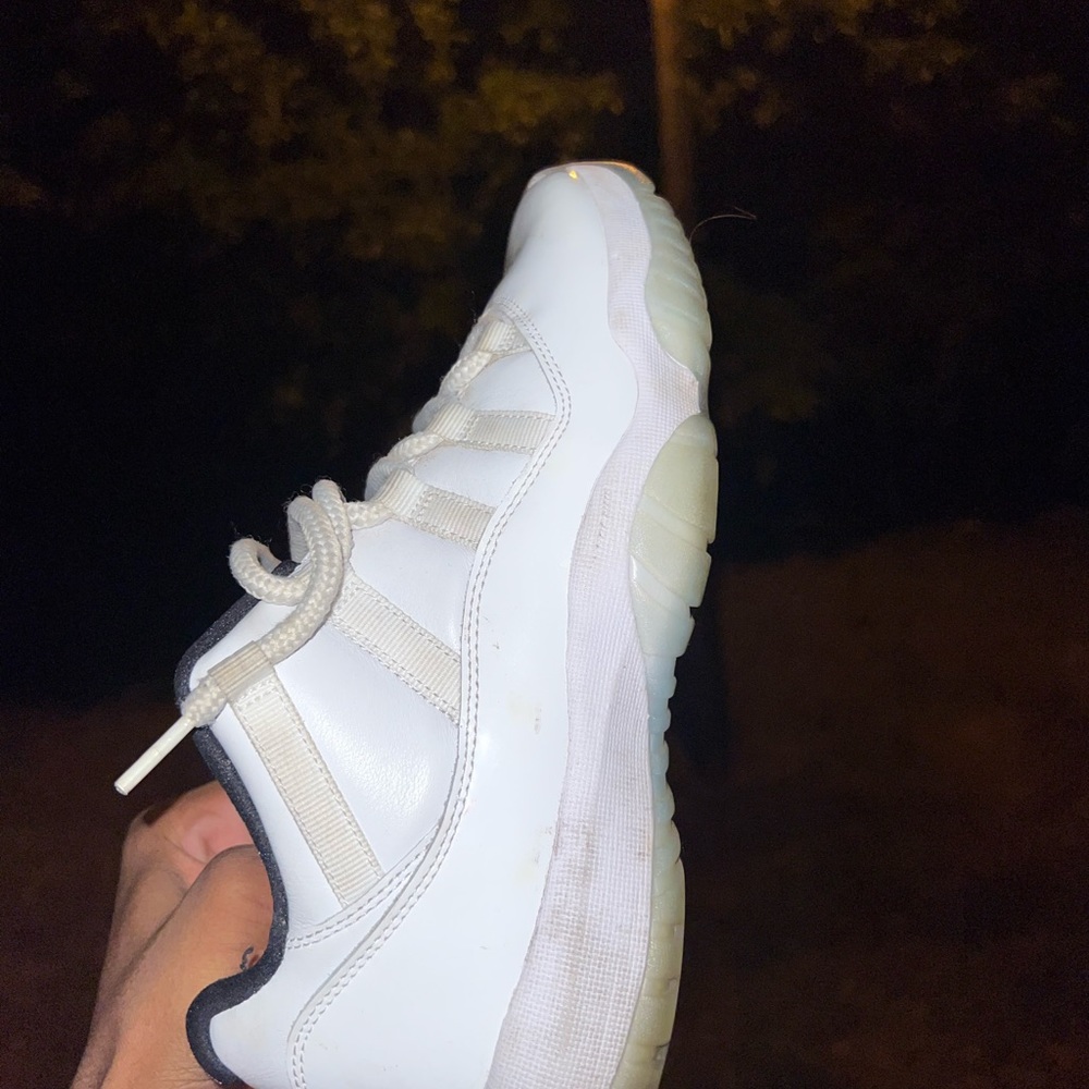 Jordan 11 Legend Blue